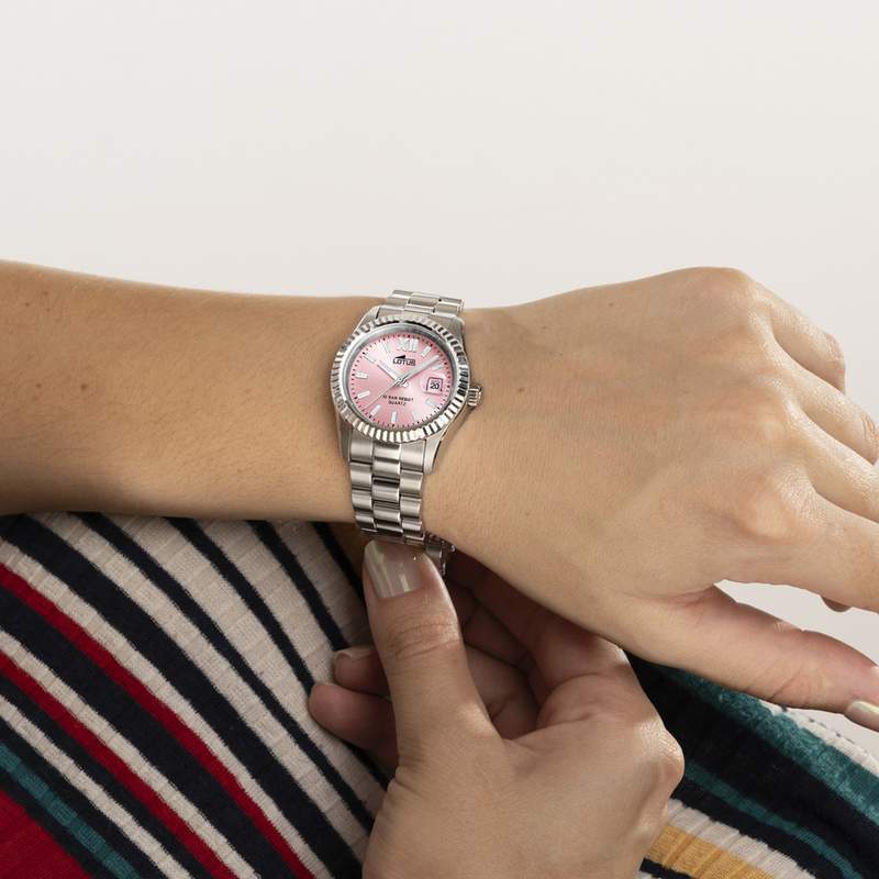Montre LOTUS freedom collection femme bracelet acier - vue porté 1