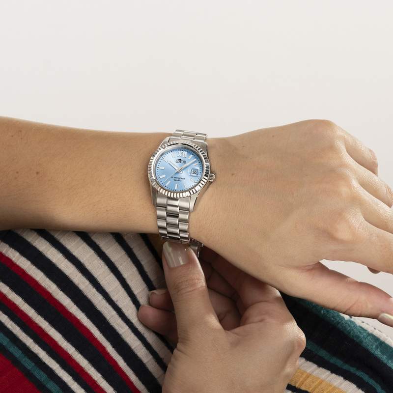 Montre LOTUS freedom collection femme bracelet acier - vue porté 1