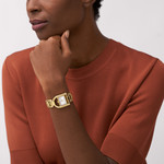 Montre FOSSIL harwell femme bracelet acier inoxydable doré - vue porté 1