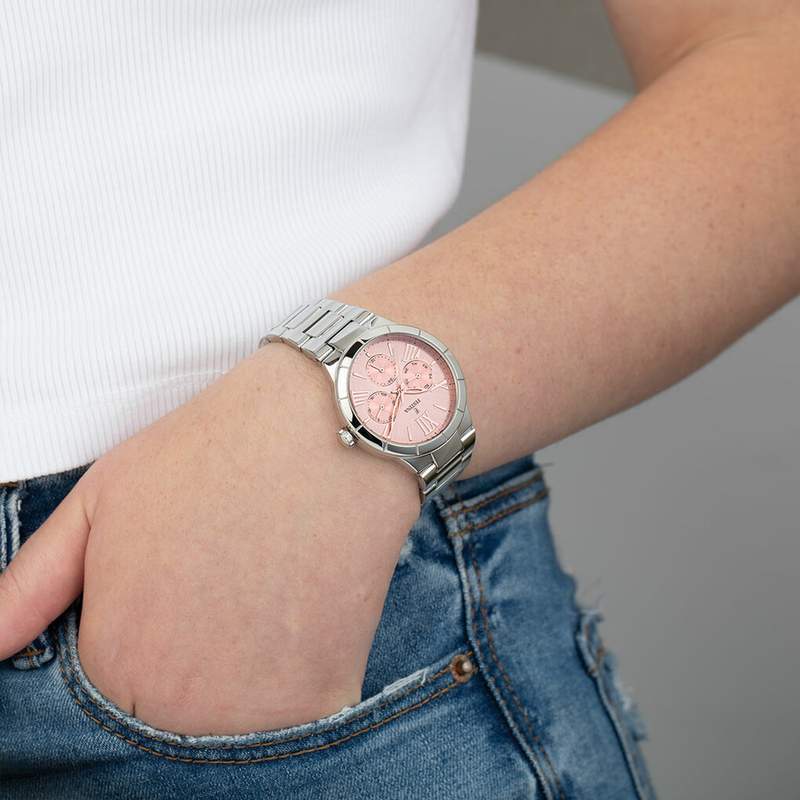 Montre FESTINA Boyfriend femme bracelet acier - vue porté 1