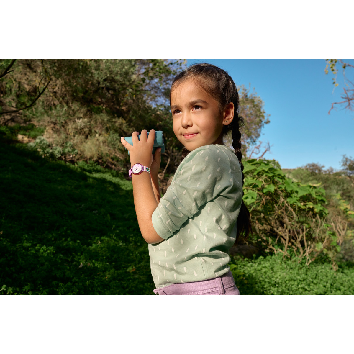 Montre FLIK FLAK Shine bright Shining turtle enfant bracelet plastique biosourcé violet - vue porté 1