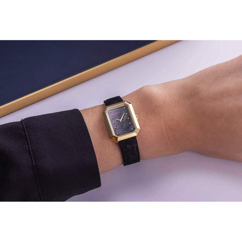 Montre MICHEL HERBELIN Octogône femme bracelet cuir marron - vue porté 1