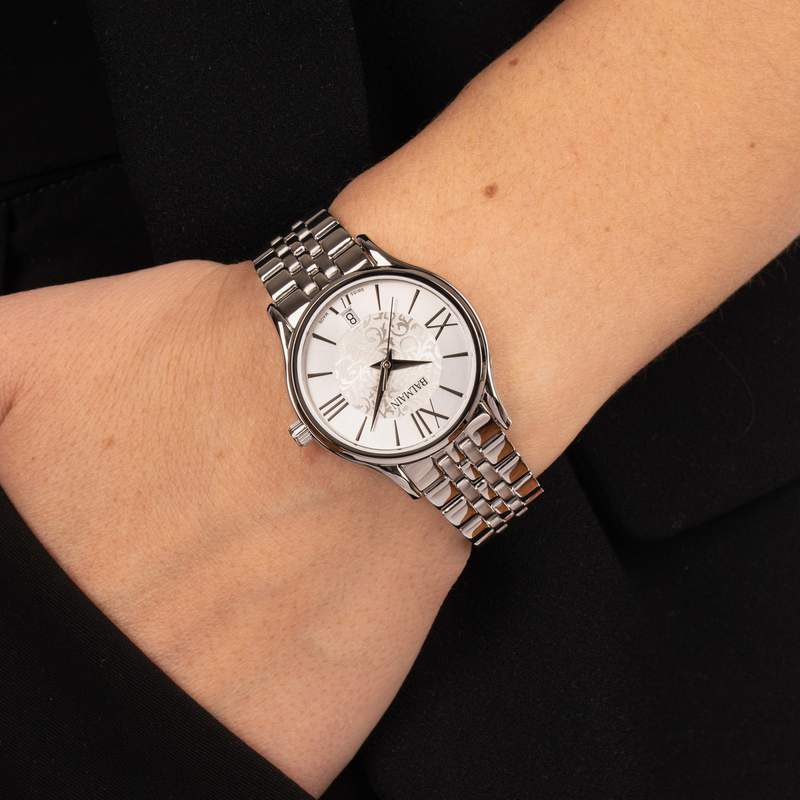 Montre BALMAIN tradition femme bracelet acier inoxydable argent - vue porté 2