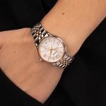 Montre BALMAIN tradition femme bracelet acier inoxydable bicolore rose - vue porté 2