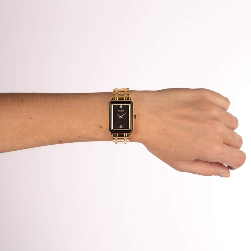 Montre BALMAIN trendies femme bracelet PVD doré - vue porté 3