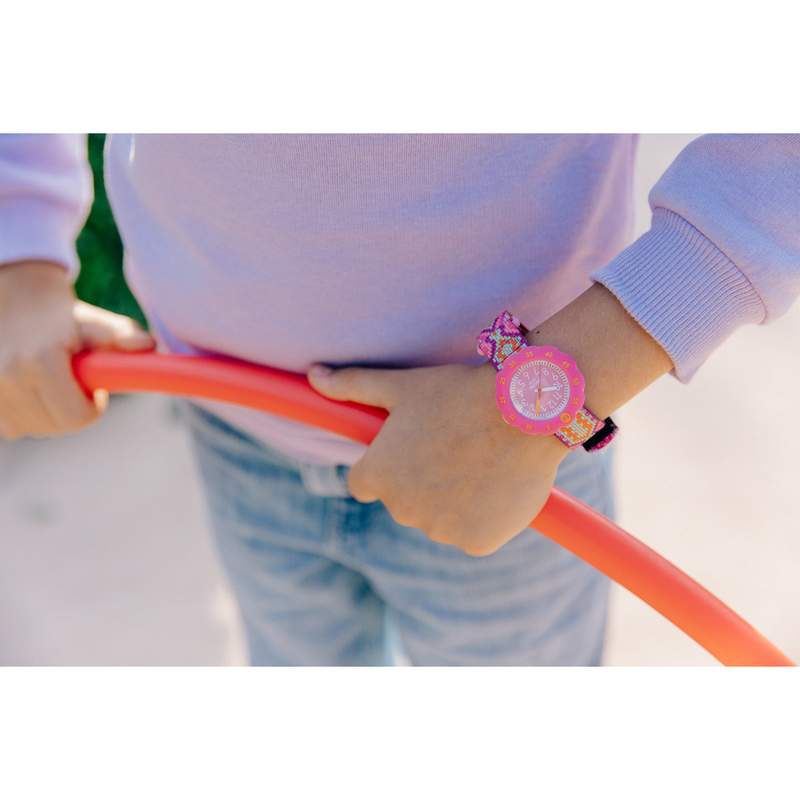 Montre FLIK FLAK loop it! enfant bracelet pet recycle rose - vue porté 1
