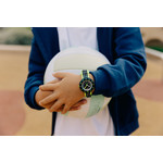 Montre FLIK FLAK LOOP IN NEON enfant bracelet pet recycle noir - vue porté 1