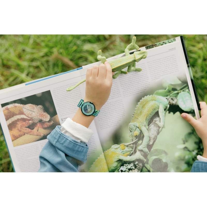 Montre flik flak friends fur-ever enfant bracelet pet recycle vert - vue porté 2