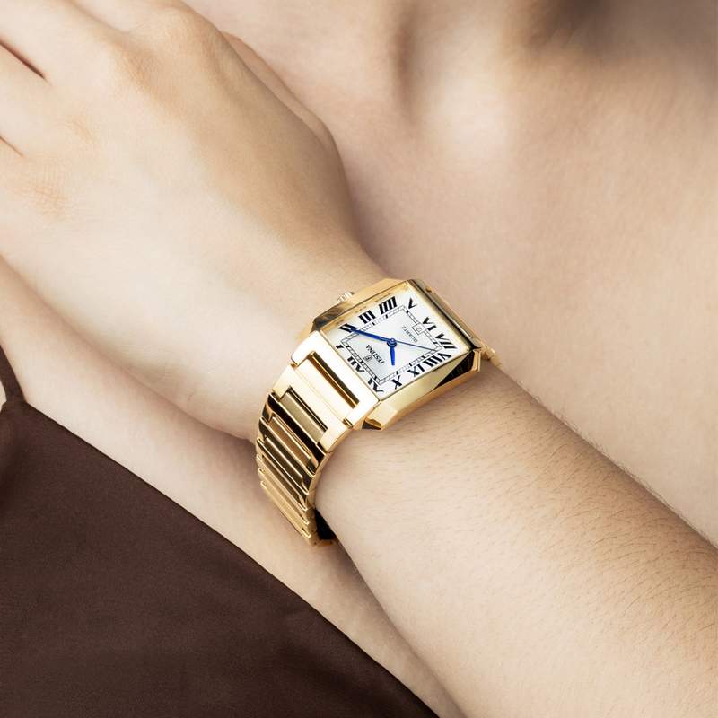 Montre festina femme The Square bracelet acier doré - vue porté 3