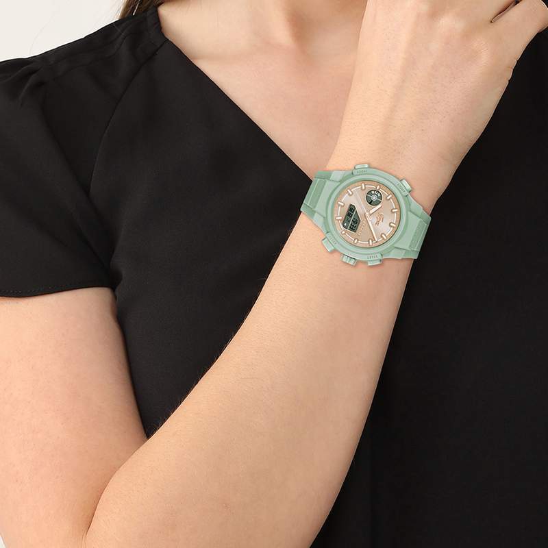 Montre LACOSTE lc33 femme vert cadran beige bracelet silicone - vue porté 1
