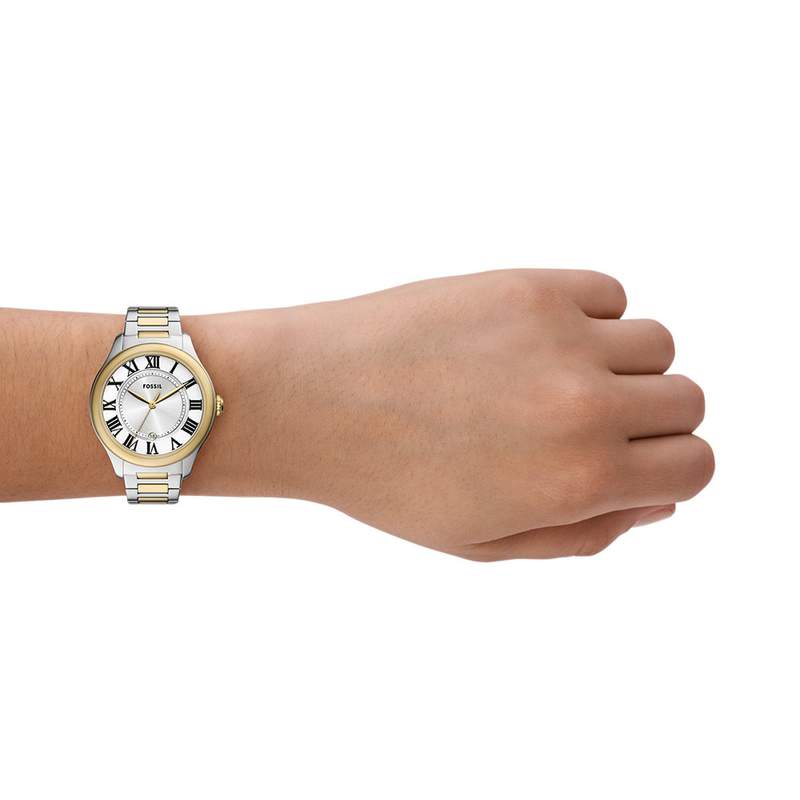 Montre FOSSIL gilmore femme bracelet acier inoxydable bicolore - vue porté 2