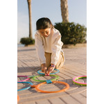 Montre FLIK FLAK bubbly hours enfant bracelet silicone rose - vue porté 2