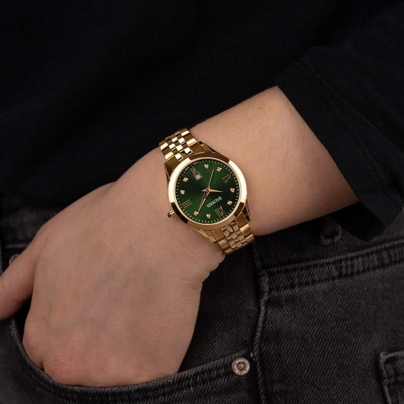 Montre BALMAIN classic R femme bracelet pvd doré - vue porté 1
