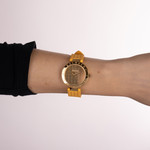 Montre BALMAIN BALMAINIA femme bracelet caoutchouc orange - vue porté 2