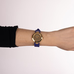 Montre BALMAIN BALMAINIA femme bracelet caoutchouc bleu - vue porté 2