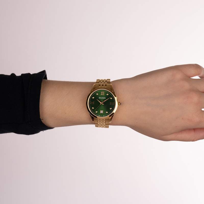 Montre BALMAIN classic R femme bracelet pvd doré - vue porté 2