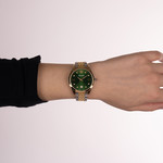 Montre BALMAIN classic R femme bracelet acier inoxydable bicolore jaune - vue porté 2