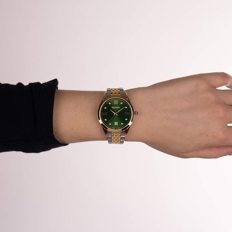 Montre BALMAIN classic R femme bracelet acier inoxydable bicolore jaune - vue porté 2