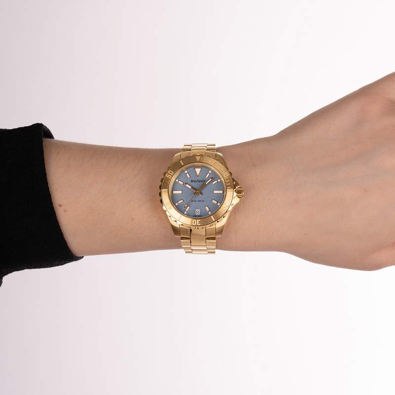 Montre BALMAIN ophrys femme bracelet pvd doré - vue porté 2