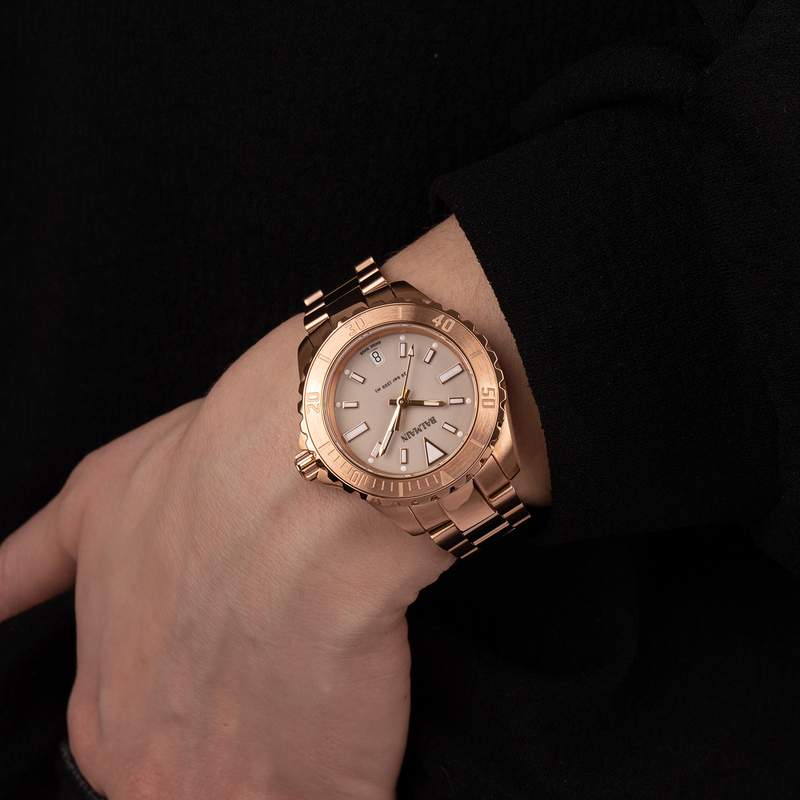 Montre BALMAIN ophrys femme bracelet pvd rose pale - vue porté 1