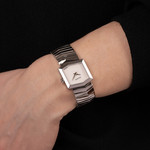 Montre BALMAIN taffetas femme bracelet acier inoxydable gris - vue porté 1