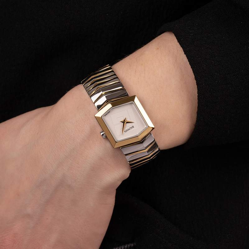 Montre BALMAIN taffetas femme bracelet acier inoxydable bicolore jaune - vue porté 1
