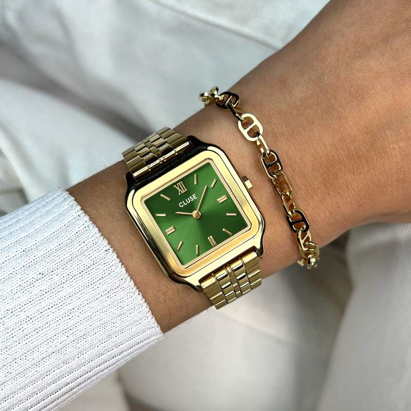 Montre CLUSE Gracieuse femme cadran vert bracelet acier doré - vue porté 1