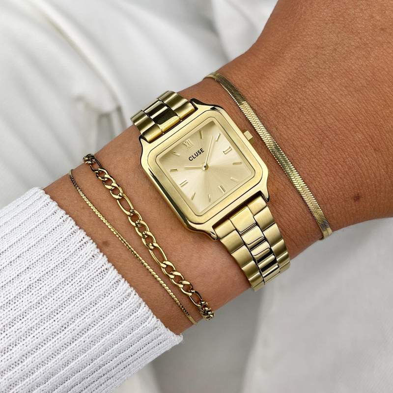 Montre CLUSE Gracieuse Petite femme cadran doré bracelet acier doré - vue porté 1