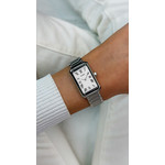 Montre CLUSE Belisenna femme cadran blanc bracelet acier gris - vue porté 1