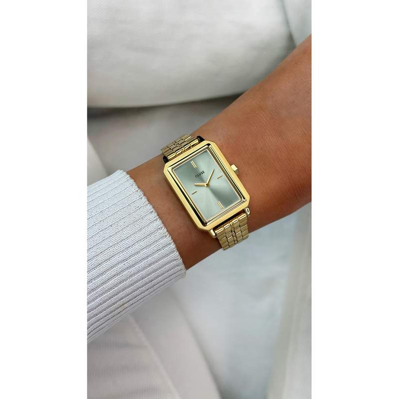 Montre CLUSE Fluette femme cadran vert bracelet acier doré - vue porté 1