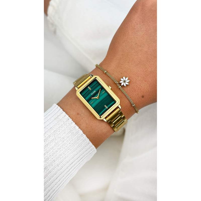 Montre CLUSE Fluette femme cadran vert bracelet acier doré - vue porté 3