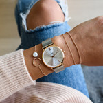 Montre CLUSE Minuit femme cadran gris bracelet acier - vue porté 2