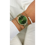 Montre CLUSE Minuit femme cadran vert bracelet acier doré - vue porté 1