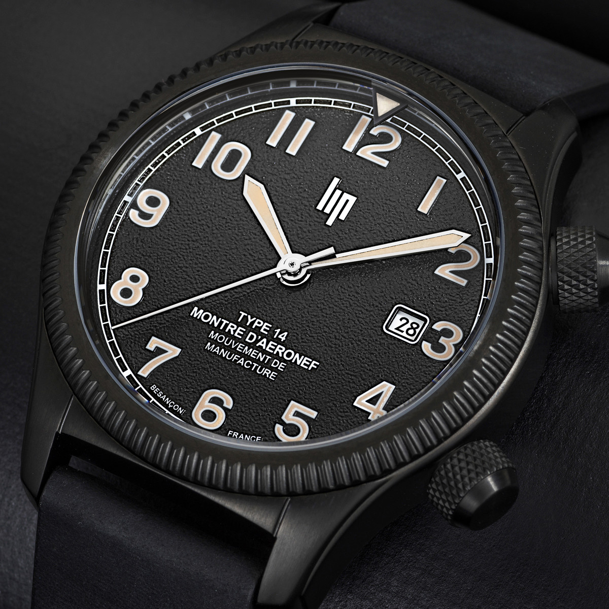 Montre LIP MANUFACTURE type 14 homme automatique, bracelet cuir noir - vue D1