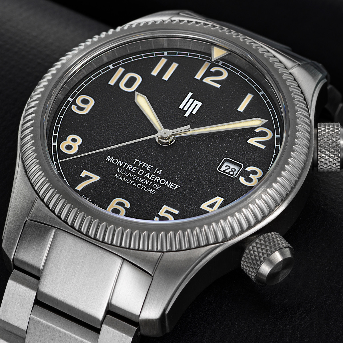 Montre LIP MANUFACTURE type 14 homme automatique, bracelet acier inoxydable argent - vue D1