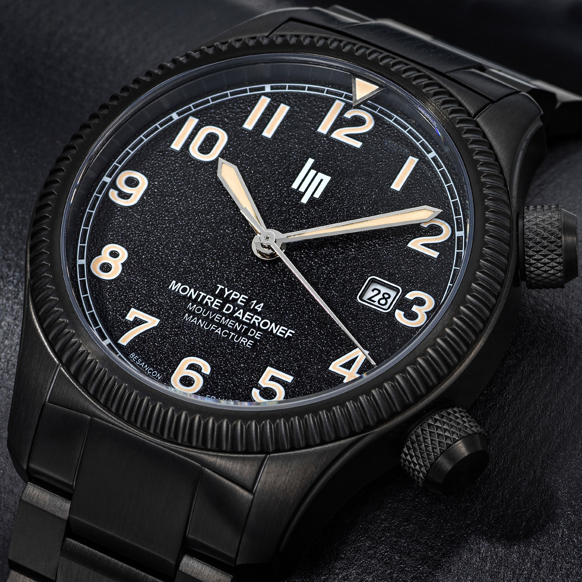 Montre LIP MANUFACTURE type 14 homme automatique, bracelet acier inoxydable noir - vue D1