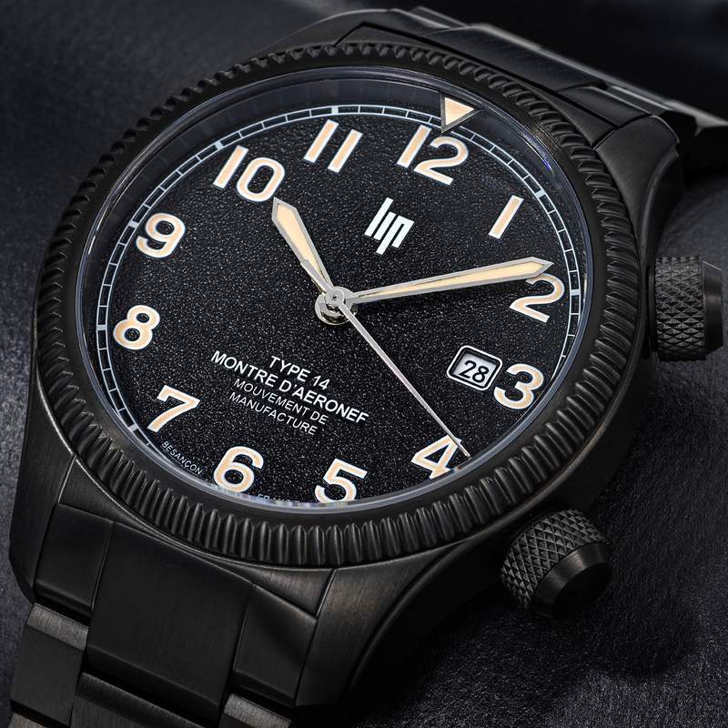 Montre LIP MANUFACTURE type 14 homme automatique, bracelet acier inoxydable noir - vue D1