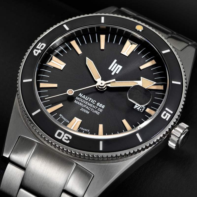 Montre LIP MANUFACTURE nautic 666 mixte automatique, bracelet acier inoxydable - vue D1