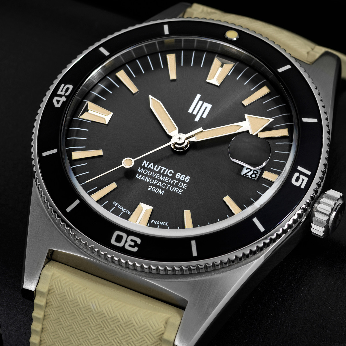 Montre LIP MANUFACTURE nautic 666 mixte automatique, bracelet silicone beige - vue D1