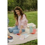 Montre FLIK FLAK x Monbento enfant cadran blanc bracelet pet recycle rose - vue porté 3