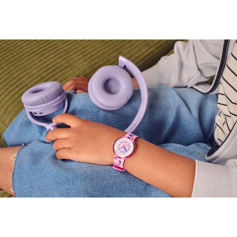 Montre FLIK FLAK Classroom Creations enfant cadran rose bracelet pet recycle rose - vue porté 2