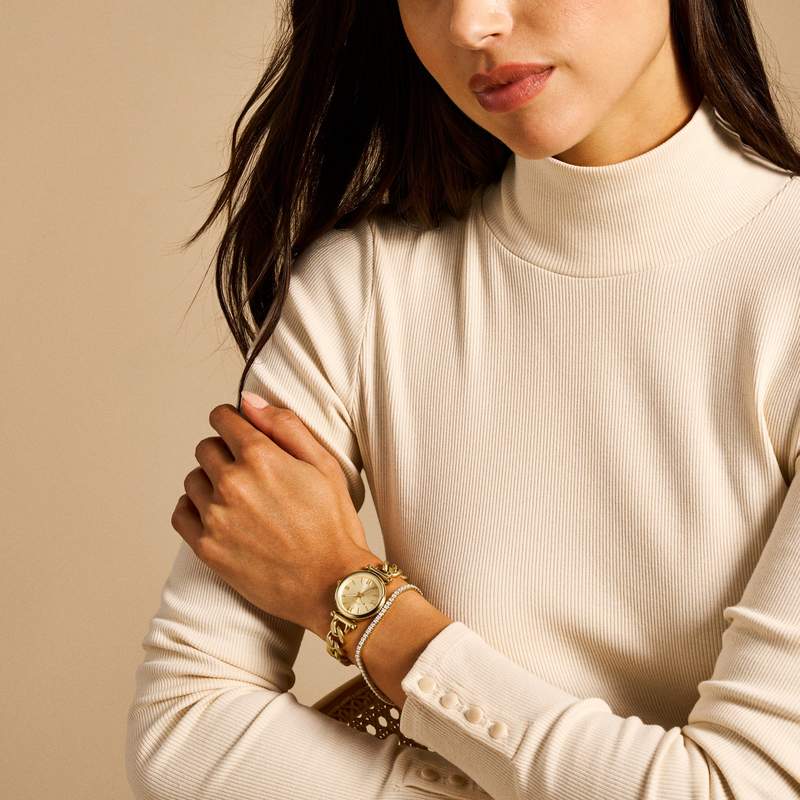 Montre FOSSIL carlie mini femme bracelet acier inoxydable doré - vue porté 1