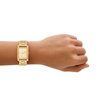 Montre MICHAEL KORS essex femme bracelet acier inoxydable doré - vue porté 2