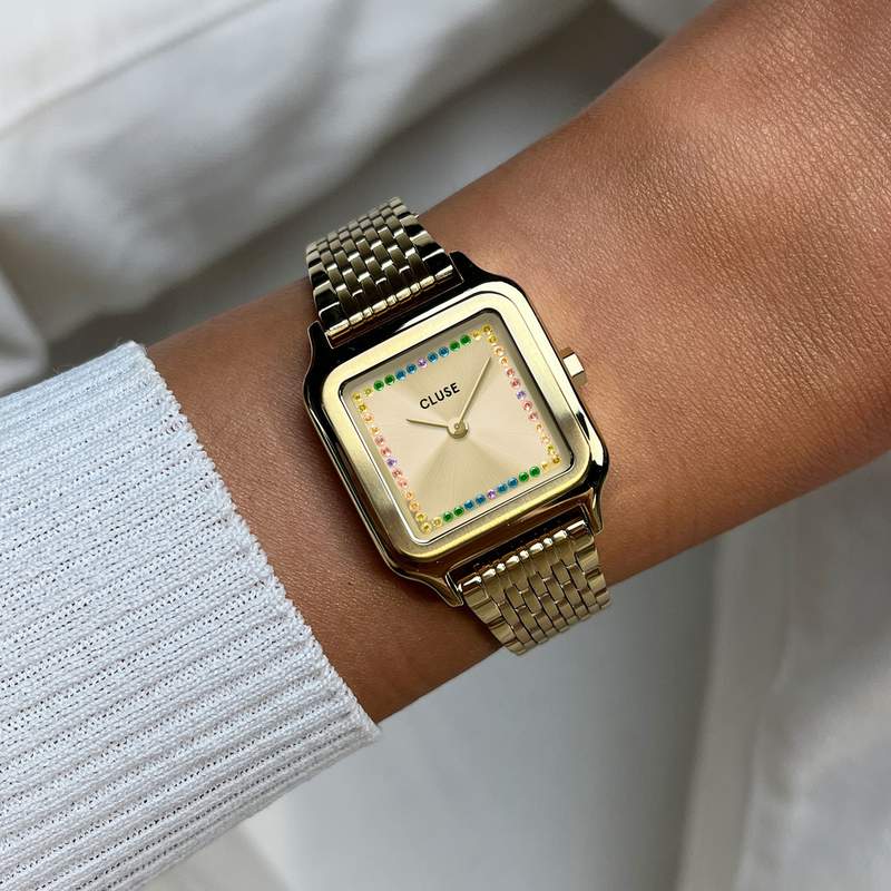 Montre CLUSE GRACIEUSE PETITE Femme cadran doré bracelet acier inoxydable doré - vue porté 1