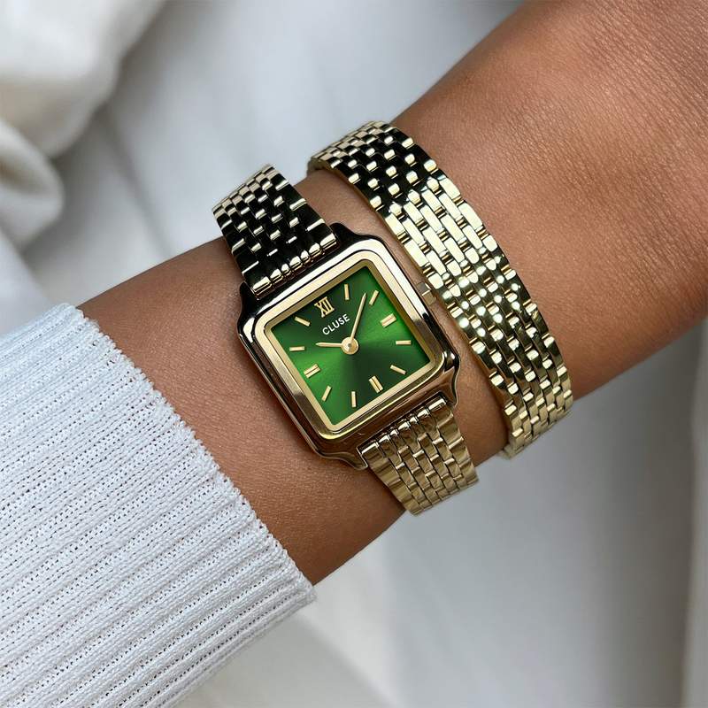Montre CLUSE GRACIEUSE MINI Femme cadran vert bracelet acier inoxydable doré - vue porté 1