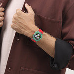 Montre SWATCH neon mixte bracelet silicone rouge - vue porté 3