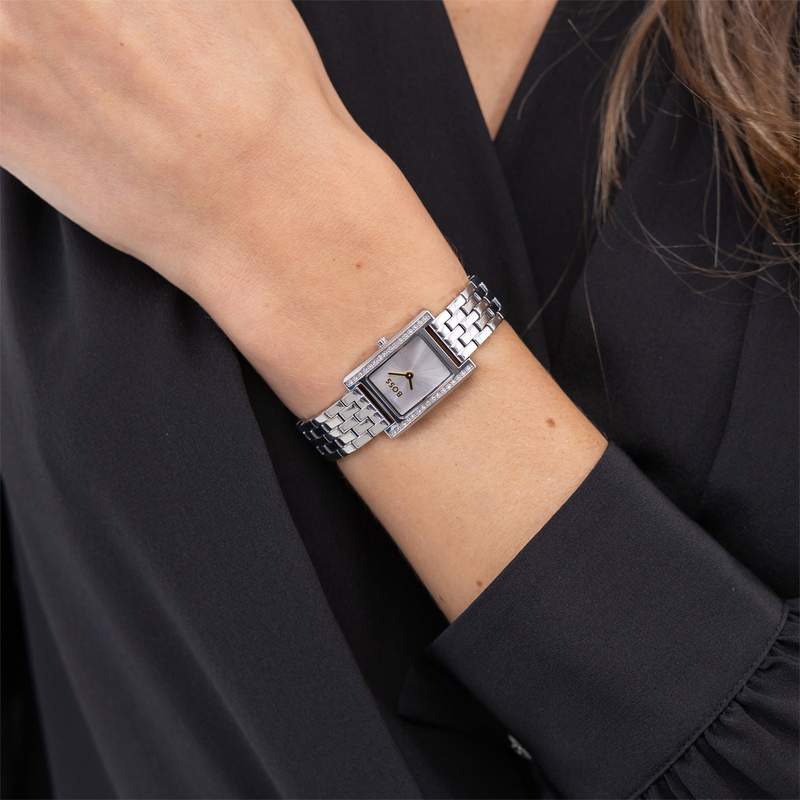 Montre BOSS modern classic femme bracelet acier inoxydable gris - vue porté 1