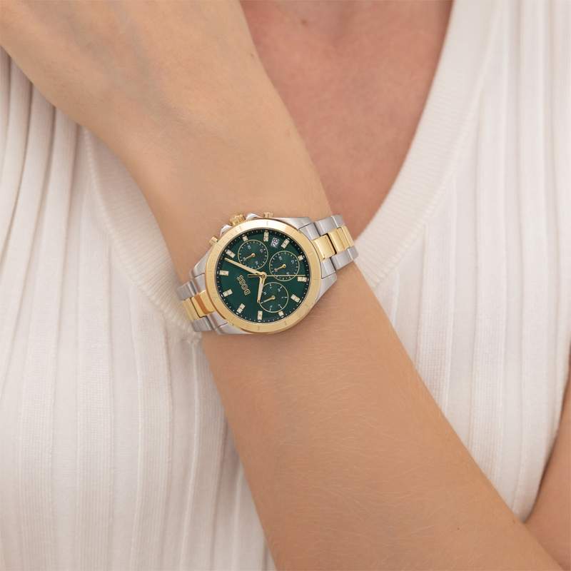 Montre BOSS sport lux femme bracelet acier inoxydable bicolore jaune - vue porté 1