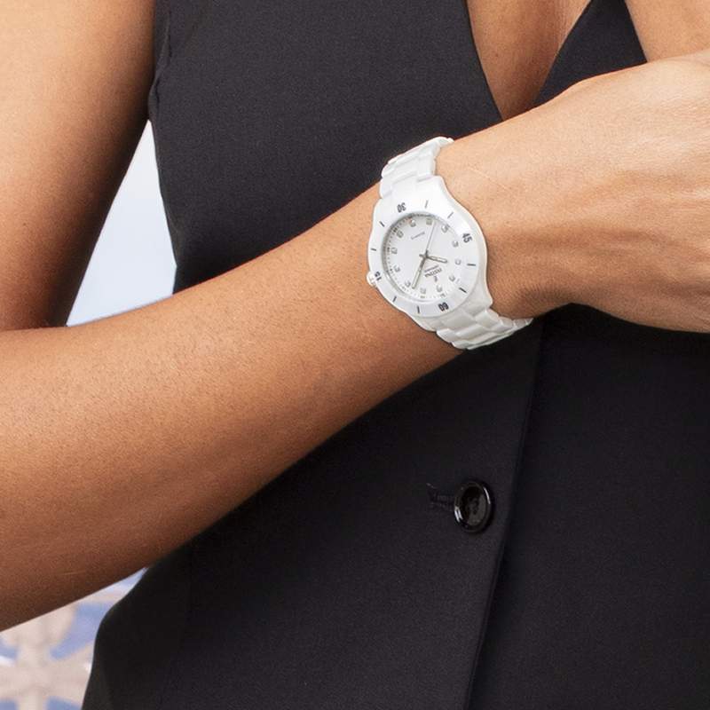 Montre FESTINA femme bracelet ceramique blanc - vue porté 1