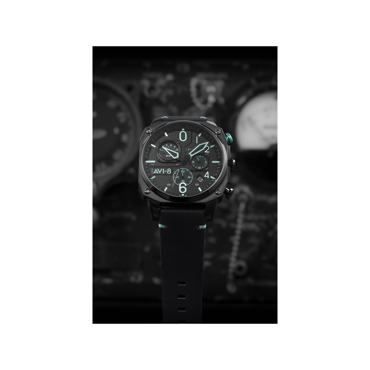 Montre AVI-8 homme chronographe acier noir cuir - vue D4